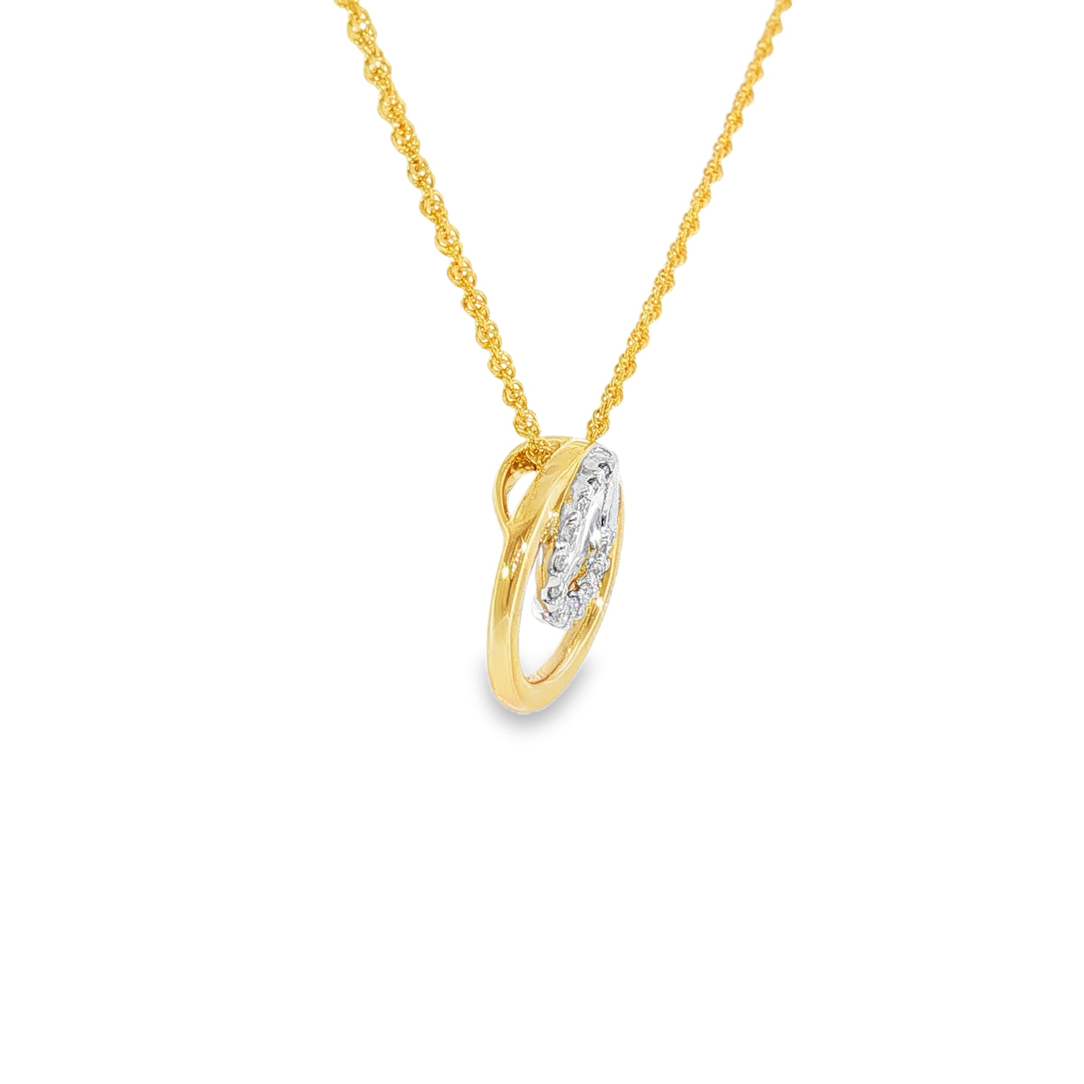 14k Two-tone 0.15 ctw Circle Diamond Pendant