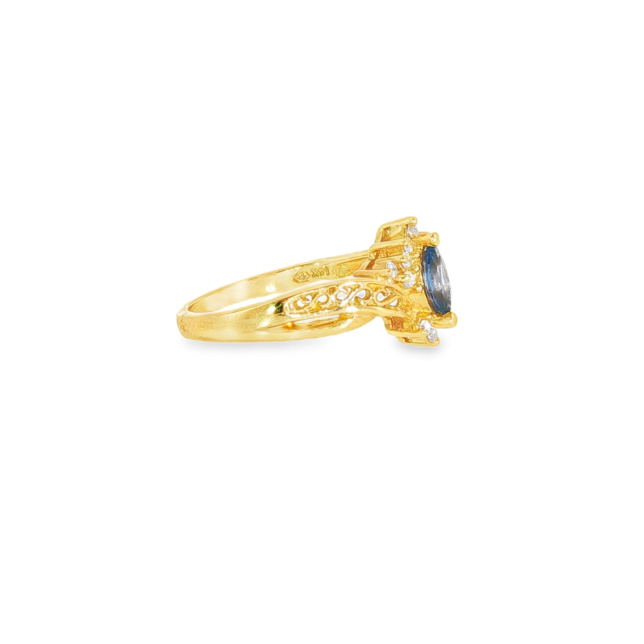 14k Yellow Gold Vintage Inspired 0.27ctw MT Yogo Sapphire Women's Ring